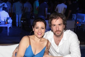 58 χρόνια πριν: Η Ζωή Λάσκαρη νύφη στο γάμο της με τον Πέτρο Κουτουμάνο - το πριγκιπικό νυφικό που κάλυψε με μαντήλι στην τελετή