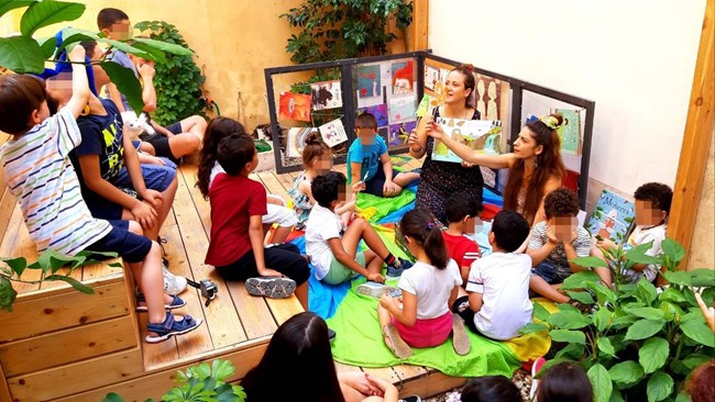 Πλανόδια Βιβλιοθήκη