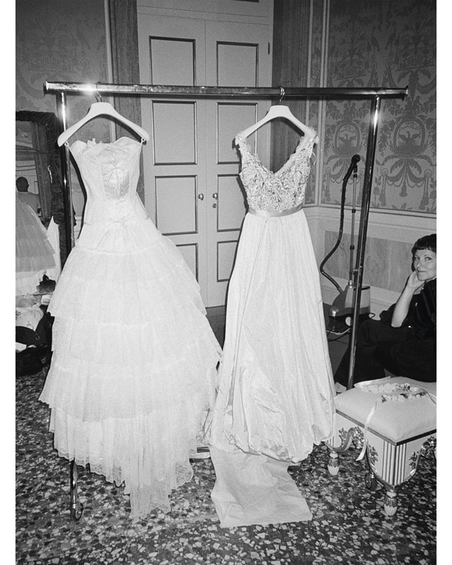 Η 57χρονη Σάλμα Χάγιεκ σε άγνωστες φωτογραφίες από το γάμο της με τον μεγιστάνα Φρανσουά-Ανρί Πινό