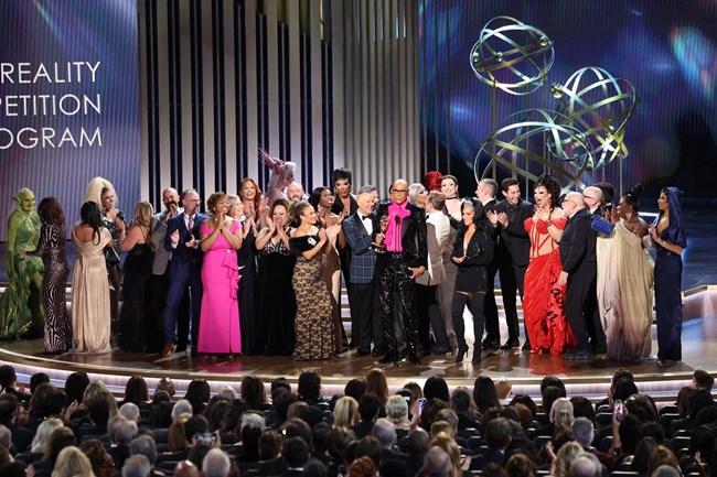 Βραβεία Emmy 2024:  Μεγάλοι νικητές οι σειρές Succession, Beef και The Bear