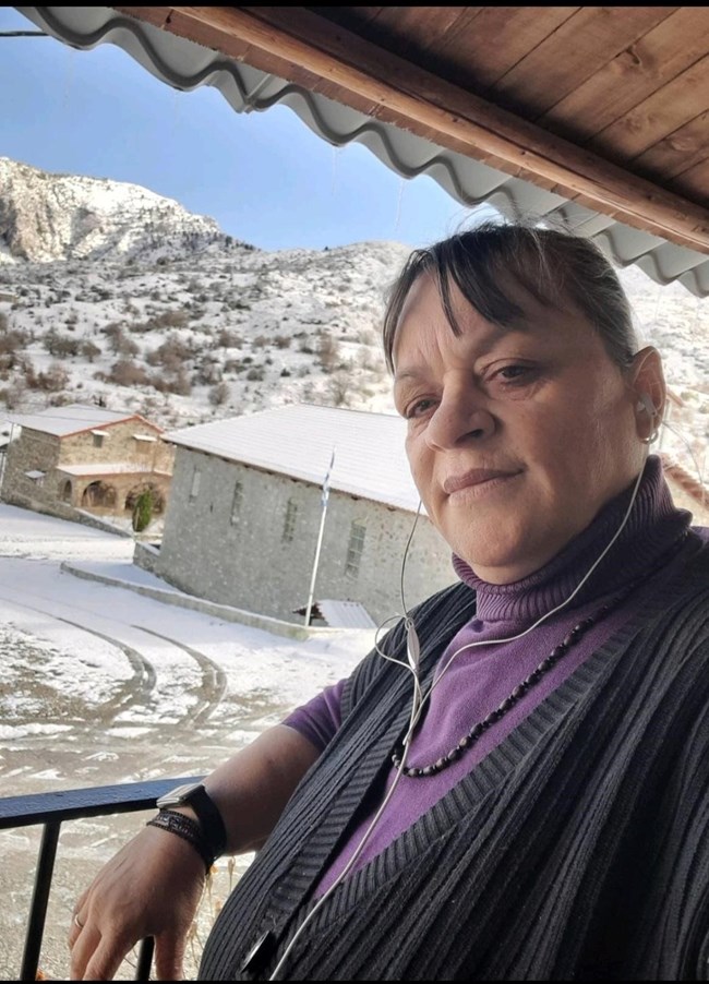 Η Βιολέτα του Γράμμου- Η μοναδική γυναίκα μέσα στην "αποικία" των κτηνοτρόφων