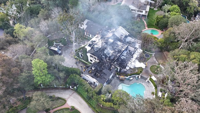 Κάρα Ντέλεβιν: Η έπαυλή της στο Los Angeles καταστράφηκε ολοσχερώς από πυρκαγιά