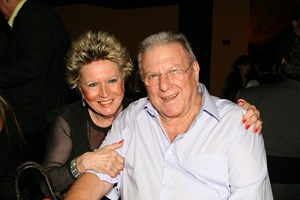 Κώστας Βουτσάς: Το σπάνιο φωτογραφικό ντοκουμέντο από τις βόλτες με την κόρη του, Θεοδώρα στη Μύκονο