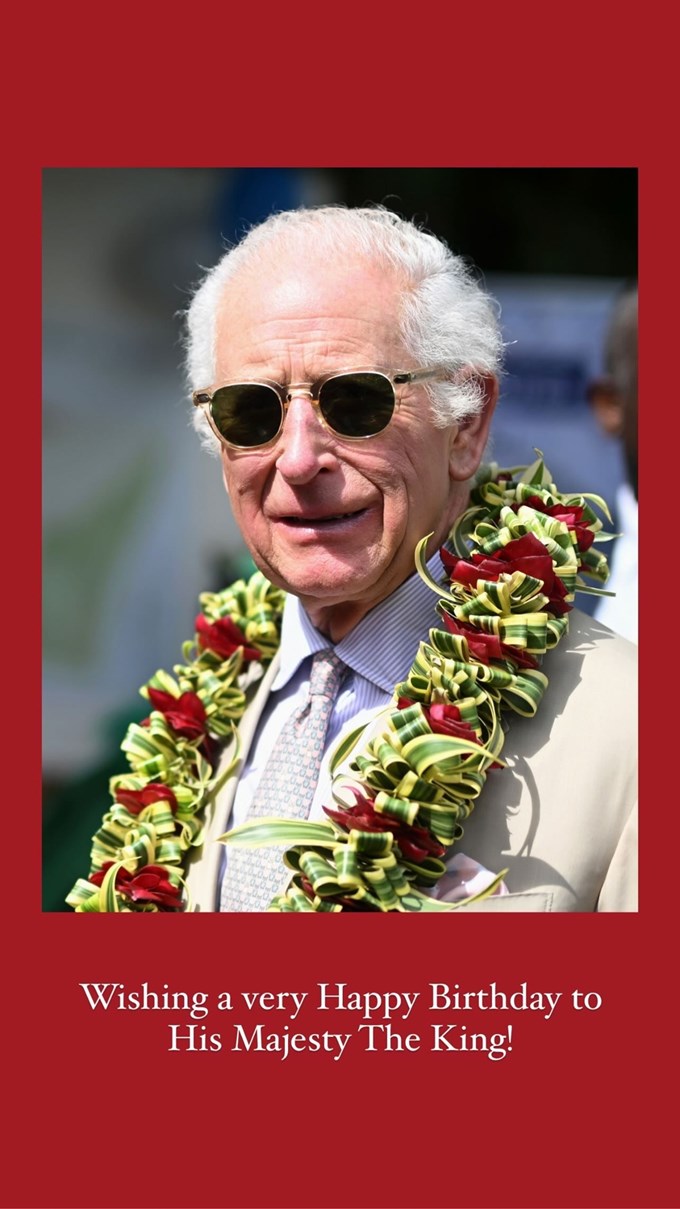 Βασιλιάς Κάρολος: Γιόρτασε την παραμονή των γενεθλίων του "σόλο" βλέποντας τον "Μονομάχο"