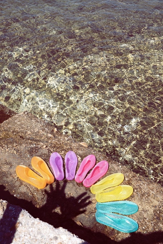 Μια ιστορία αγάπης: Τα αυθεντικά Jelly Shoes με την υπογραφή Ancient Greek Sandals