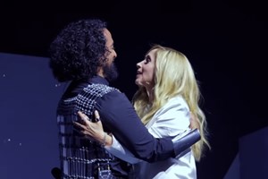 Slimane: "Ένα μεγάλο ευχαριστώ στους Έλληνες" στέλνει σε βίντεο από τις διακοπές του