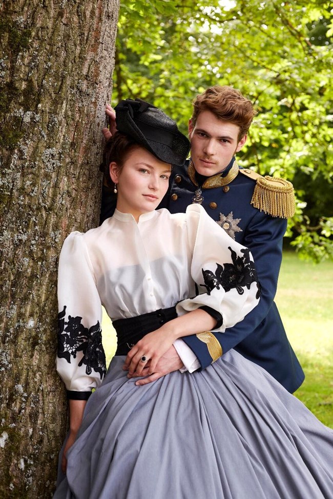 "Η Αυτοκράτειρα": η Πριγκίπισσα Σίσσυ ατίθαση και τολμηρή στην εκδοχή του Netflix