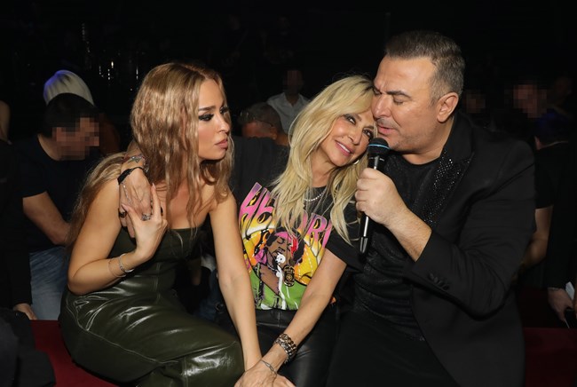 ELENI_FOYREIRA_ANA_VISI_ANTONIS_REMOS