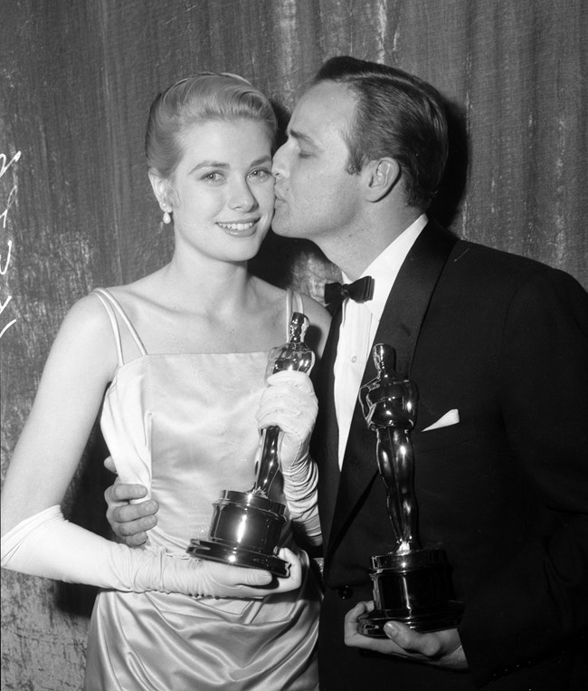 Γκρέις Κέλι: Η γυναίκα που έγραψε μόνη της την κομψή τραγωδία της ζωής της