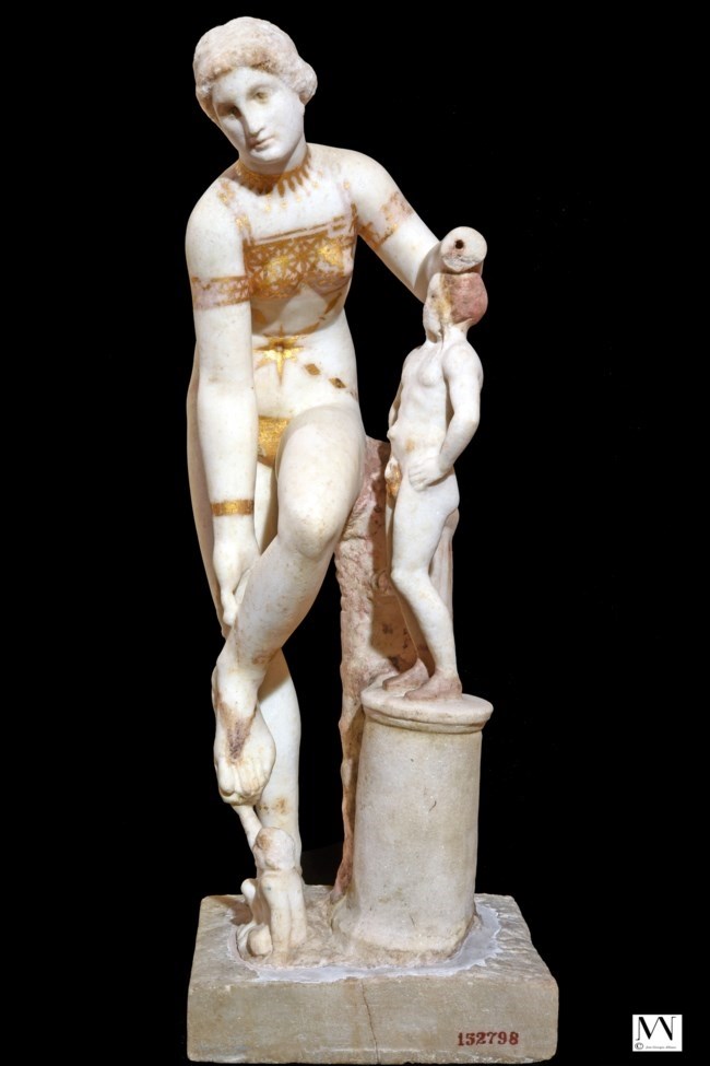 "Η Αφροδίτη με το χρυσό μπικίνι" στο Μουσείο της Ακρόπολης