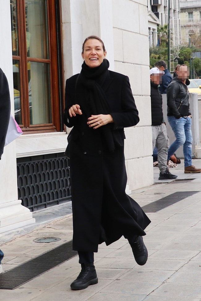 Βίκυ Καγιά: Το total black σύνολό της, ήταν το απόλυτο style inspo