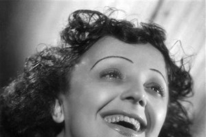 Σελίν Ντιόν: "Εγώ θα τραγουδήσω εκεί πάνω είτε φυσάει, είτε βρέχει είτε χιονίζει" είπε για την ερμηνεία της στους Ολυμπιακούς Αγώνες