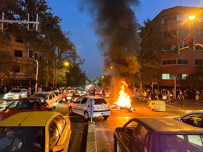 Ιράν, Τεχεράνη, Εξέγερση