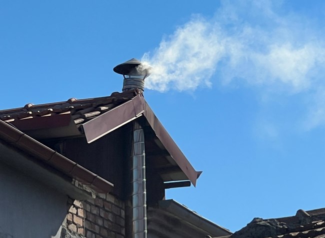 Ξύλα, κομπόστες, τραχανάς- πώς τα ακριτικά χωριά της Αλμωπίας στη Μακεδονία ετοιμάζονται για τον χειμώνα