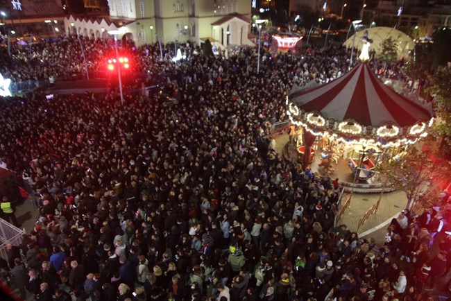 Βούλιαξε από κόσμο το Περιστέρι  στη Χριστουγεννιάτικη συναυλία με τον μοναδικό Πάνο Κιάμο