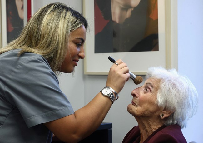 Οίκοι ευγηρίας, Βρυξέλλες, ηλικιωμένοι