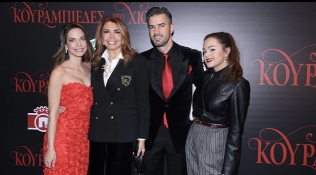 Μιμή Ντενίση- Μαριτίνα: Με άψογο ανδρόγυνο look μαμά και κόρη σε πρεμιέρα