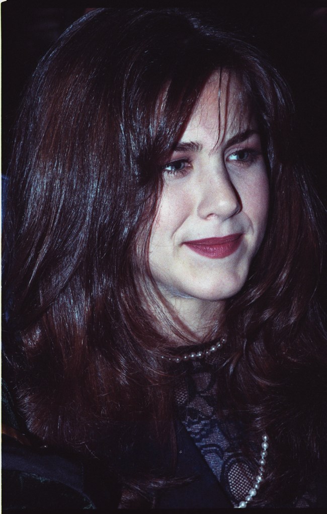 30 χρόνια πριν: Πώς ήταν η Τζένιφερ Άνιστον στο μακρινό 1993, πριν τις (μικρές) αισθητικές επεμβάσεις;