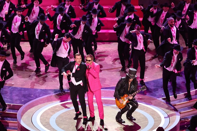 Όσκαρ 2024: Ο Ράιαν Γκόσλινγκ χάρισε στους θεατές την καλύτερη στιγμή της βραδιάς