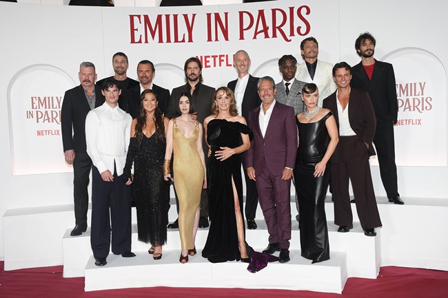 Η απόλυτη cameo εμφάνιση στο Emily in Paris: H Μπριζίτ Μακρόν