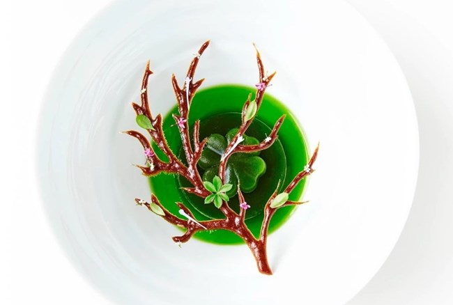 Το εστιατόριο 3 αστεριών Michelin, "κρύβεται" σε ένα γήπεδο ποδοσφαίρου