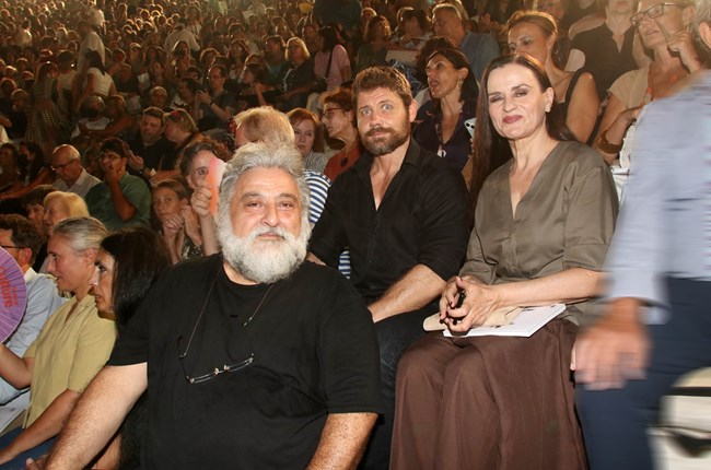 Καρυοφυλλιά Καραμπέτη: Με τα πιο δημοφιλή χρώματα του φθινοπώρου στο Ηρώδειο