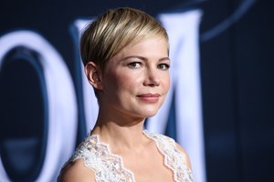 Η Μισέλ Γουίλιαμς σε σπάνια δημόσια εμφάνιση με την Ματίλντα, την κόρη που απέκτησε με τον Χιθ Λέτζερ