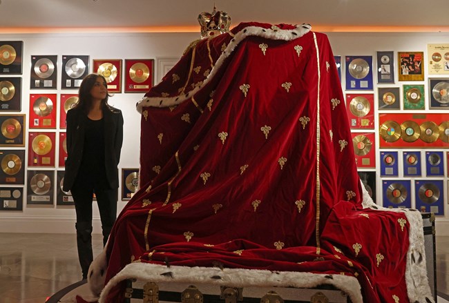 Φρέντι Μέρκιουρι έκθεση- δημοπρασία