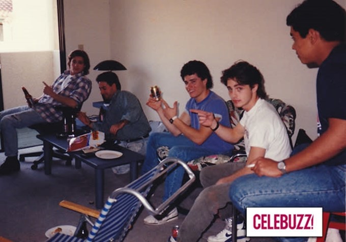 35 χρόνια πριν-Τζέισον Πρίσλεϊ και Μπραντ Πιτ: "Zούσαμε με νουντλς, μπύρες και τσιγάρα".