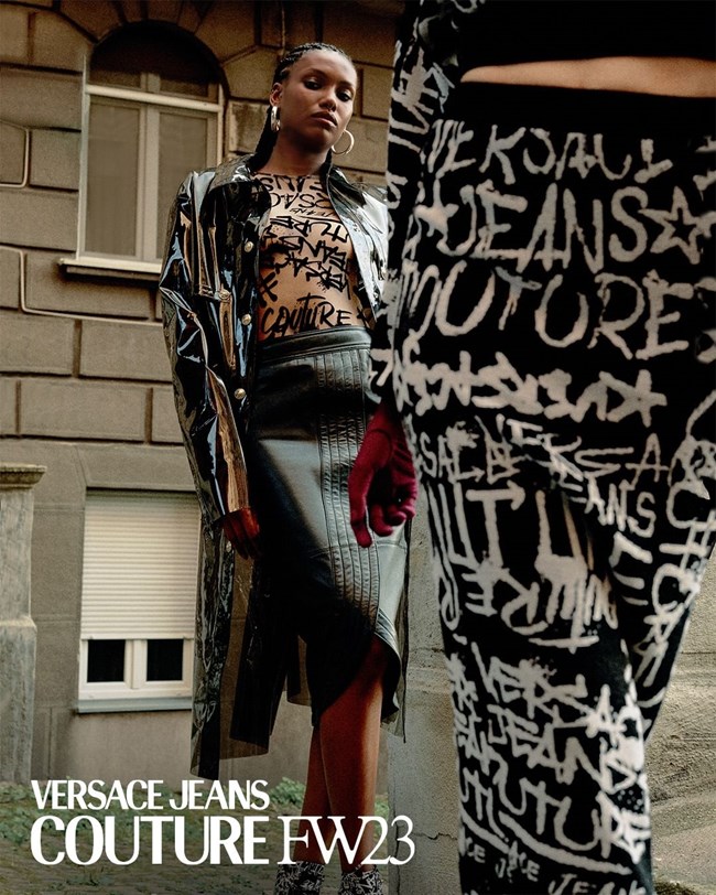 Versace Jeans Couture: Η μοναδική punk συλλογή Φθινόπωρο-Χειμώνας 2023