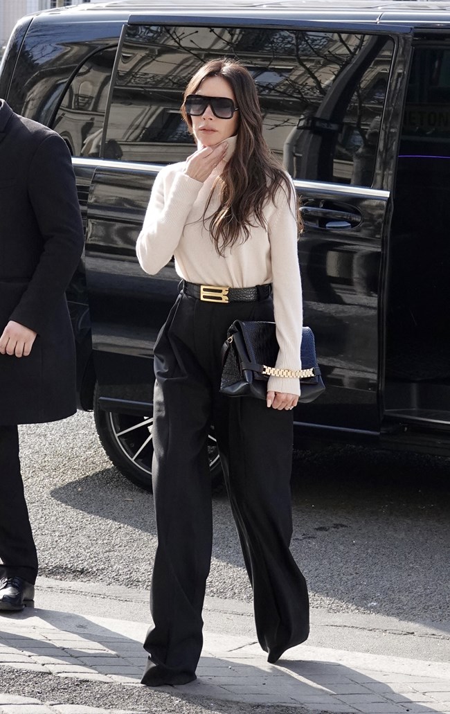 Η Βικτώρια Μπέκαμ φόρεσε το πιο φινετσάτο look για το γραφείο