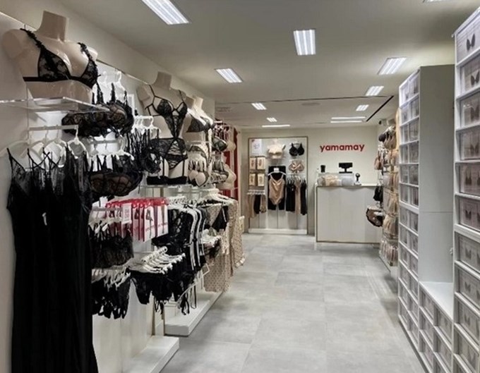 YAMAMAY: Η ιταλική μάρκα ανοίγει νέο εμβληματικό κατάστημα στη Γλυφάδα
