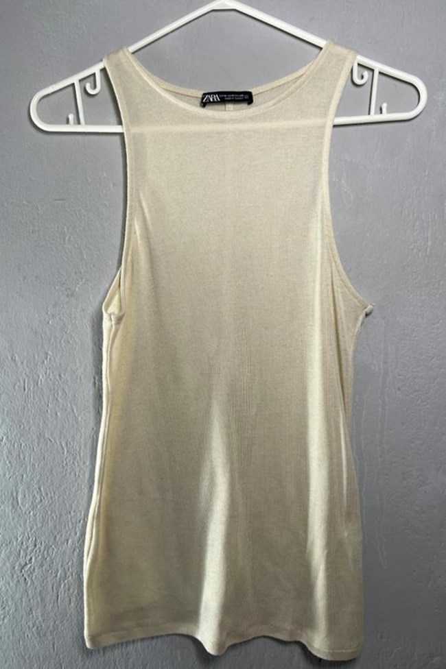 Έκανα μια virtual "βόλτα" στο Zara Pre-Owned και έχτισα την καλοκαιρινή γκαρνταρόμπα μου: Τα 7 classic κομμάτια που συνδυάζονται εύκολα