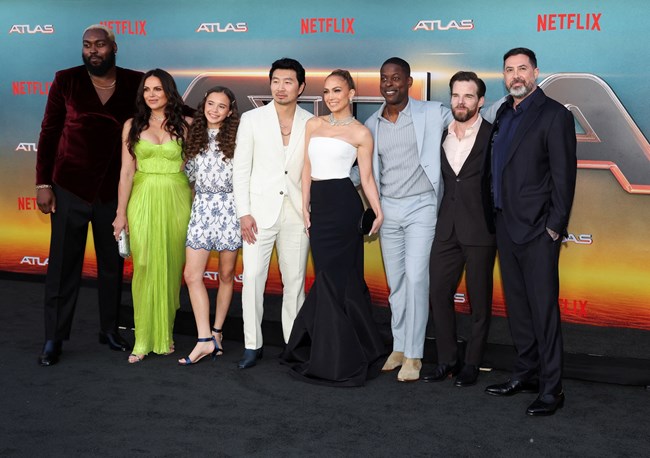 Τζένιφερ Λόπεζ, Atlas Premiere