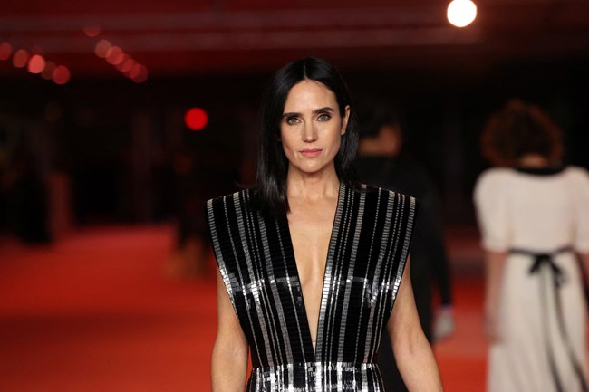 Τζένιφερ Κόνελι