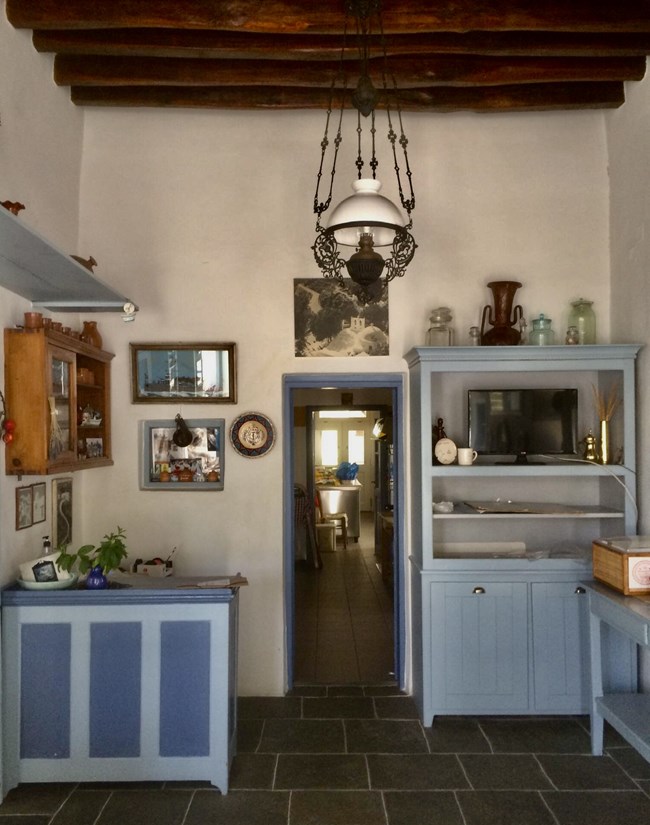 Σίφνος, ζαχαροπλαστείο Θεοδώρου