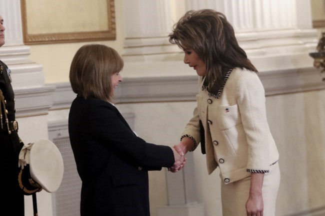 Η Γιάννα Αγγελοπούλου με νέα εμφάνιση στο Προεδρικό Μέγαρο