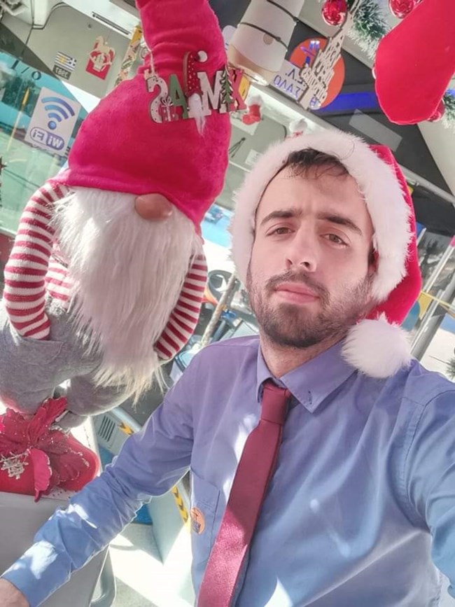 Θεσσαλονίκη: Το Χριστουγεννιάτικο ΚΤΕΛ που κάνει θραύση στο Tik Tok