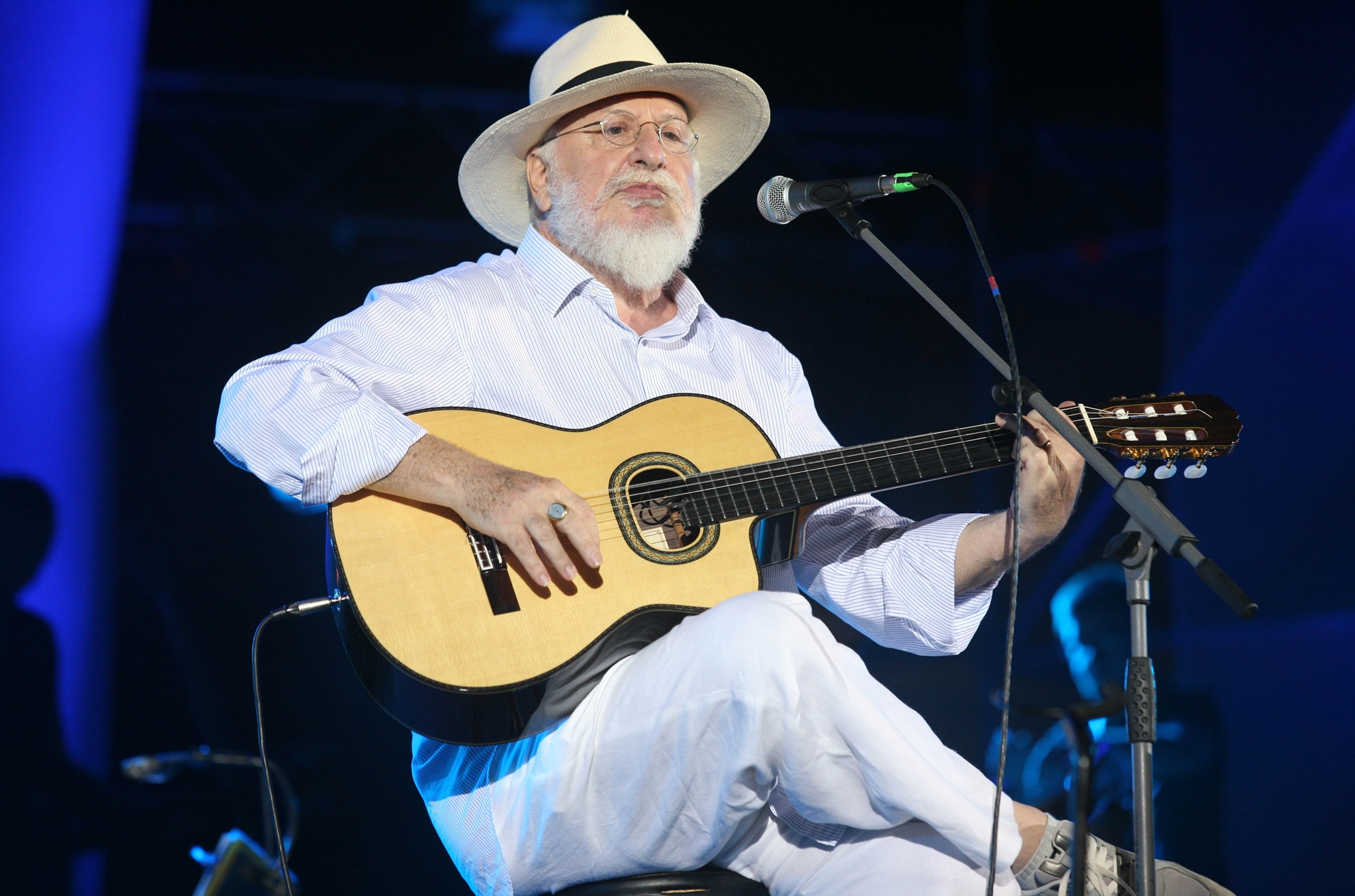 37 χρόνια πριν: Όταν η Αλίκη Βουγιουκλάκη συνάντησε τον Διονύση Σαββόπουλο στο πρωτοχρονιάτικο show της ΕΡΤ