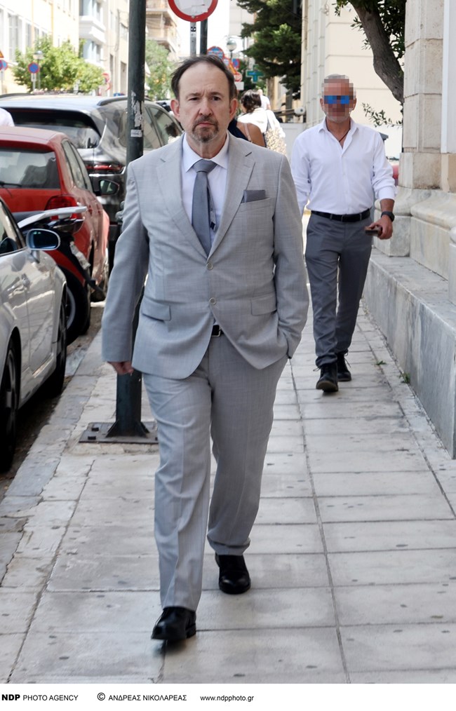 Η Νάντια Μουρούζη με τιρκουάζ μίντι φόρεμα στο γάμο του Γιάννη Παπαμιχαήλ - Το γαμήλιο άλμπουμ