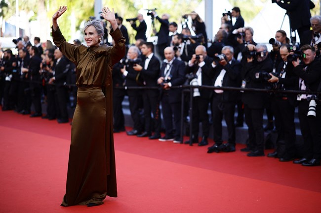 Άντι Μακ Ντάουελ: "Στο Χόλιγουντ είναι πιο δύσκολο να είσαι 40 παρά 60"