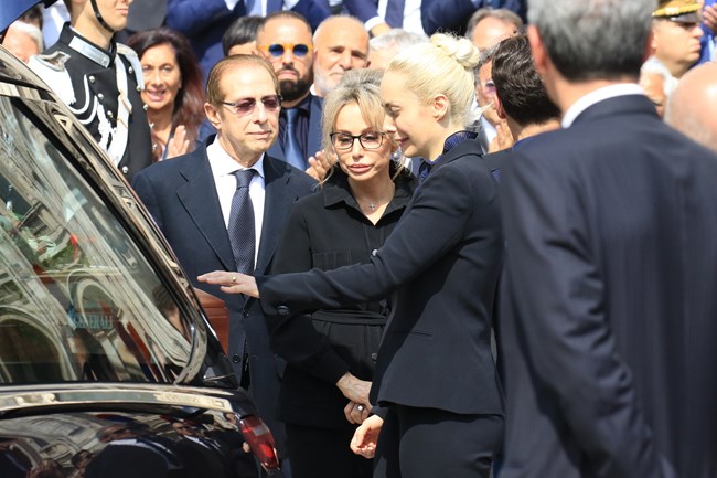 Σίλβιο Μπερλουσκόνι: Άφησε 100.000.000€ στην 33χρονη σύντροφό του, Μάρτα