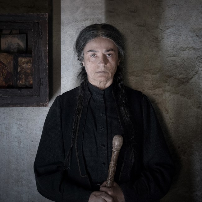 Καρυοφυλλιά Καραμπέτη: "Κι αν δεν γνώρισες την αγάπη, ψάξ’ την μέσα στην καρδιά σου και χάρισέ την απλόχερα στους άλλους"