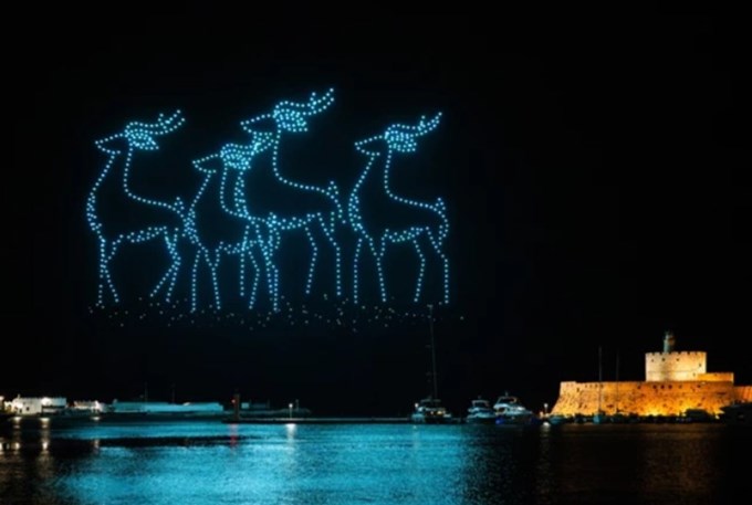 Το μεγαλύτερο drone show στην Ελλάδα: Ο Κολοσσός της Ρόδου "αναστήθηκε" στον ουρανό με 1.000 drones