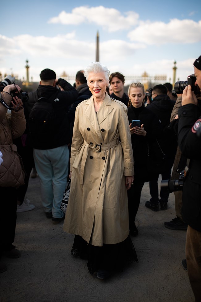 Μάγιε Μασκ: H 74χρονη fashion icon μας δείχνει τον πιο σύγχρονο τρόπο να φορέσουμε τα chunky boots