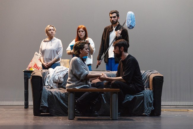 Γιώργος Καπουτζίδης- "Όποιος θέλει να χωρίσει... να σηκώσει το χέρι του!"