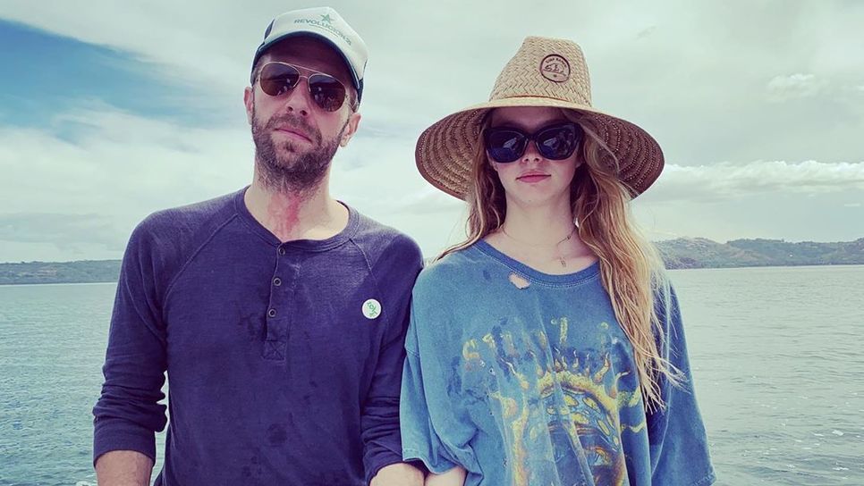 Γκουίνεθ Πάλτροου - Τιμοτέ Σαλαμέ: Το καυτό φιλί στο Central Park