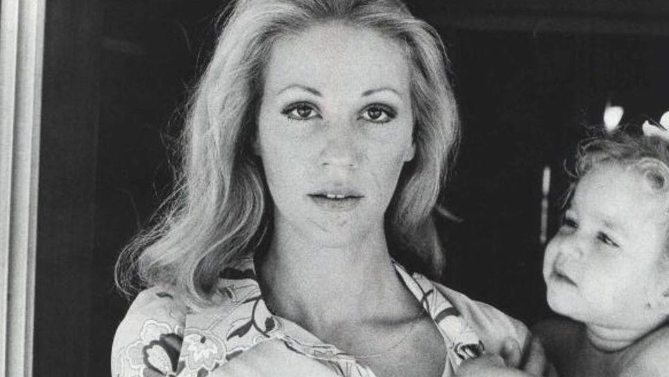 Ζωή Λάσκαρη: Σε δημοπρασία τα κοσμήματά της και τα προσωπικά της αντικείμενα