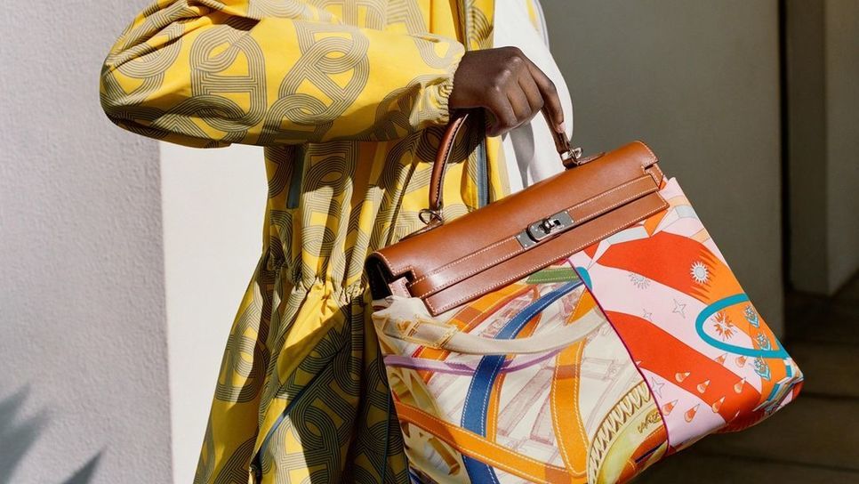 Ο δισεκατομμυριούχος της Hermès που δίνει την περιουσία στον κηπουρό του