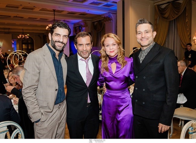 χρυσοί σκούφοι